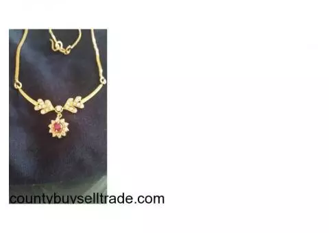 20kt gold Diamond and Ruby necklace from middle east